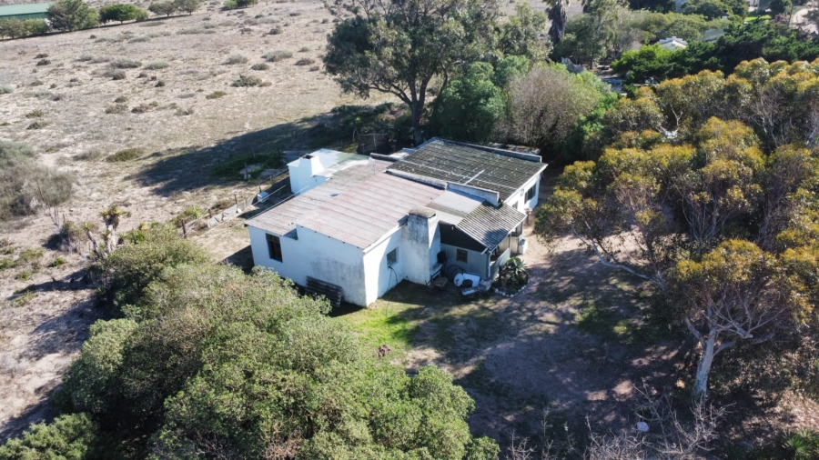 18 Bedroom Property for Sale in Trekoskraal Western Cape
